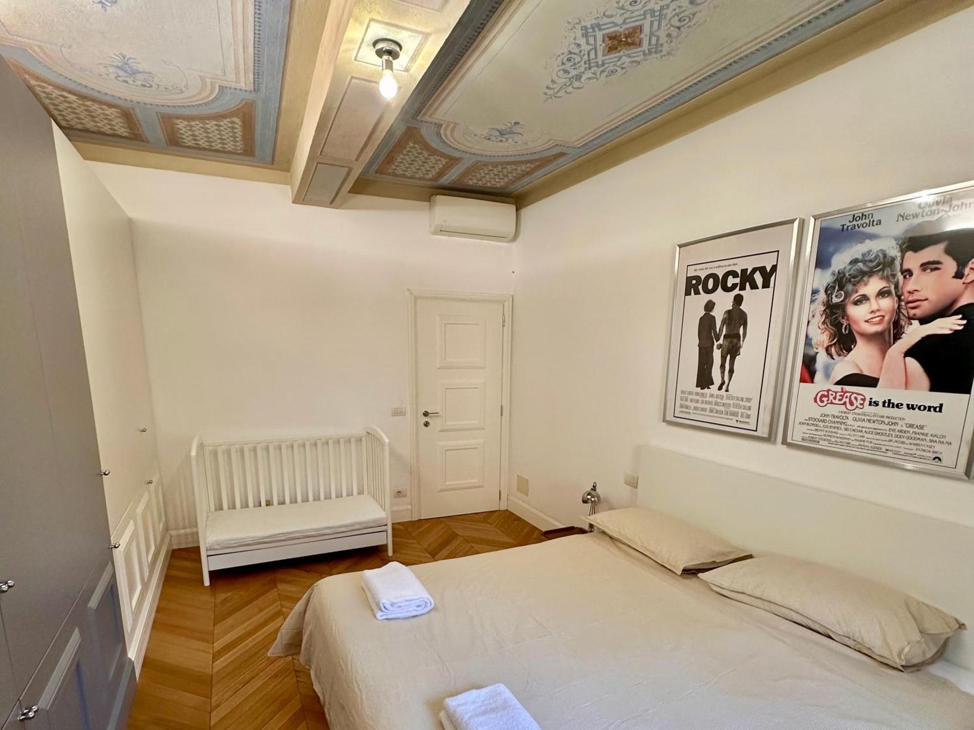 Flora Apartment